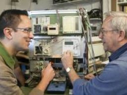 2e1ax_greenie_frontpage_sigmagyr_3